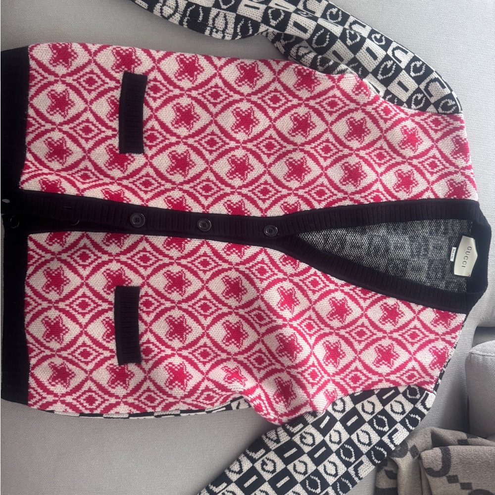 100% authentic gucci sweaters cardigan